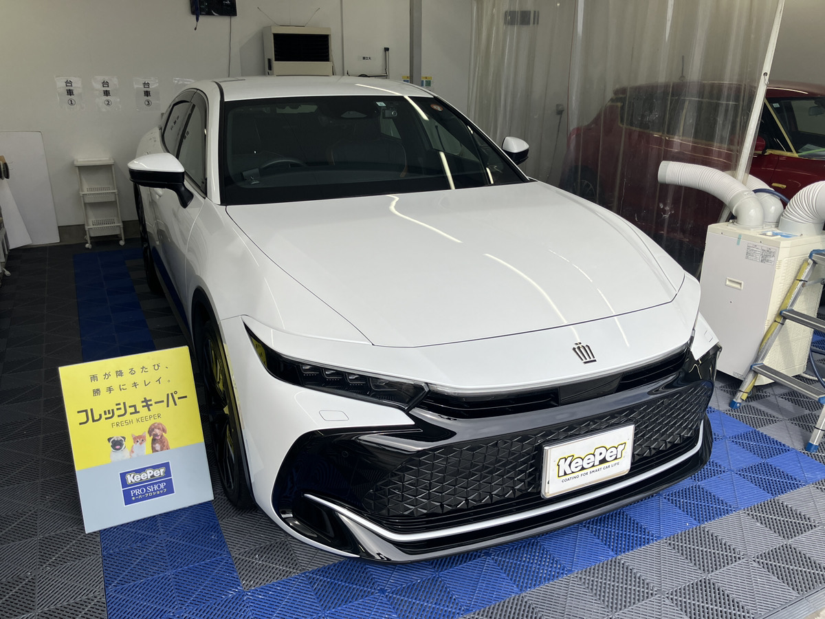 トヨタ　クラウンの画像