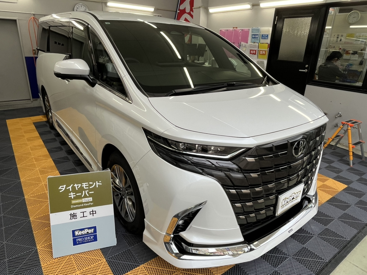 トヨタ　アルファードの画像