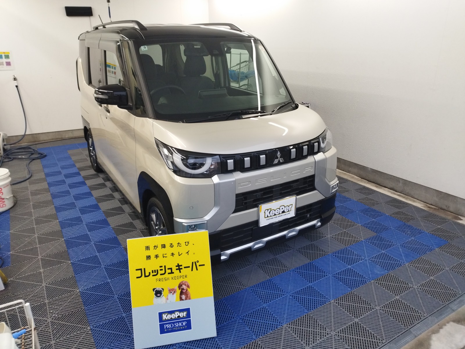 三菱　デリカミニの画像