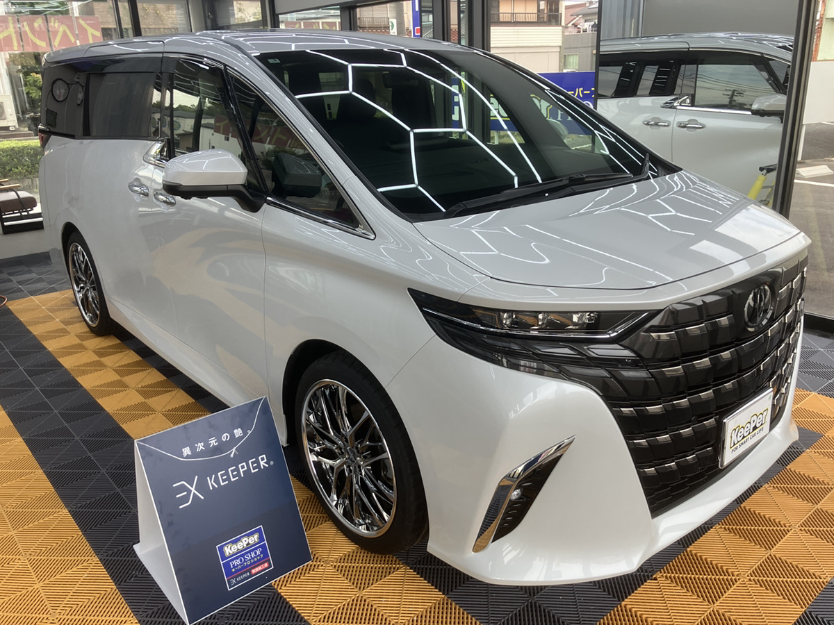 トヨタ　アルファードの画像