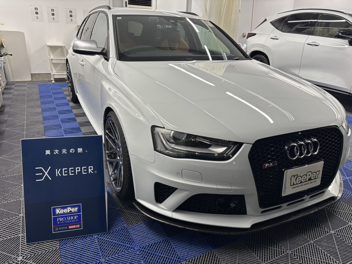 アウディ　RS4の画像