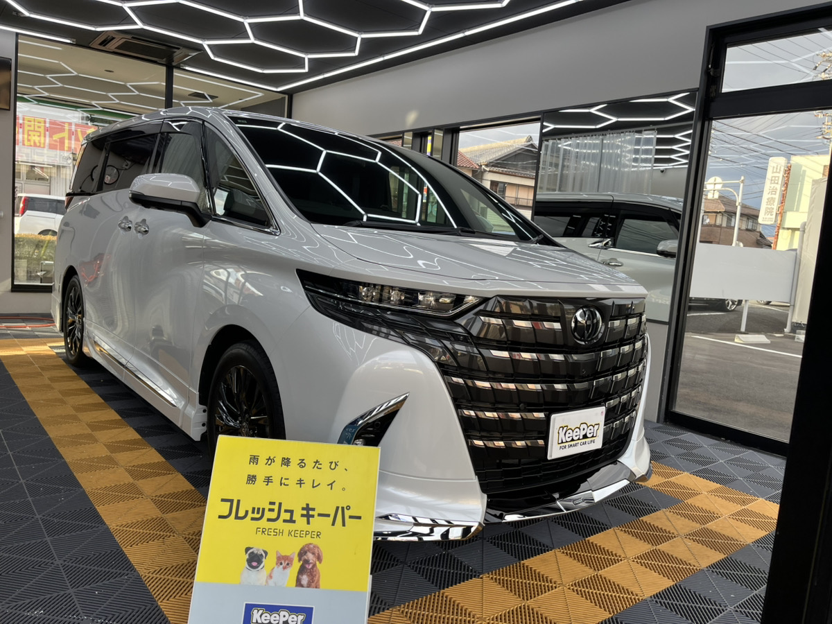 トヨタ　アルファードの画像