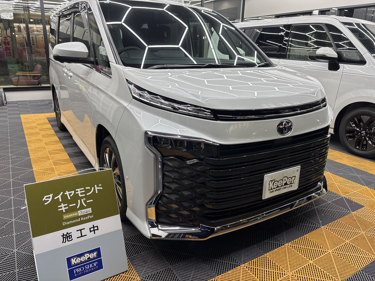 トヨタ　ヴォクシーの画像