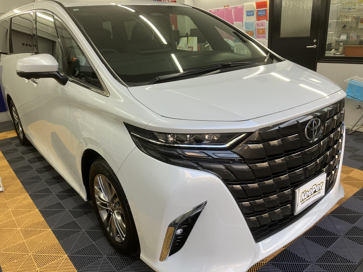 トヨタ　アルファードの画像