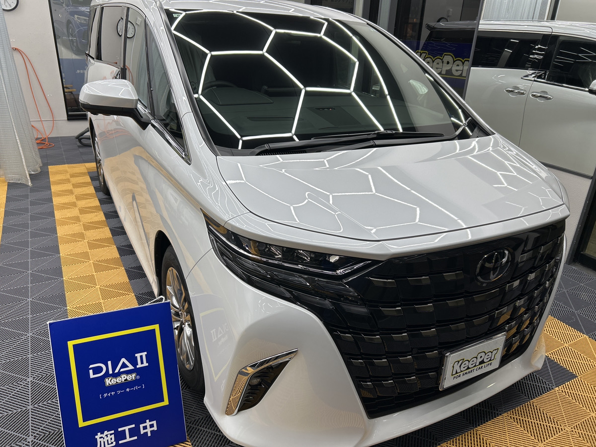 トヨタ　アルファードの画像
