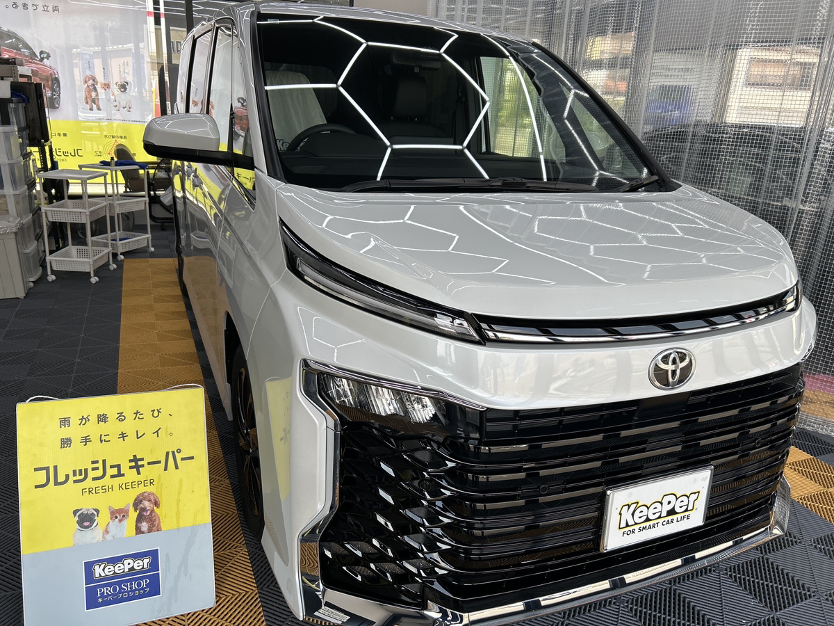 トヨタ　ヴォクシーの画像
